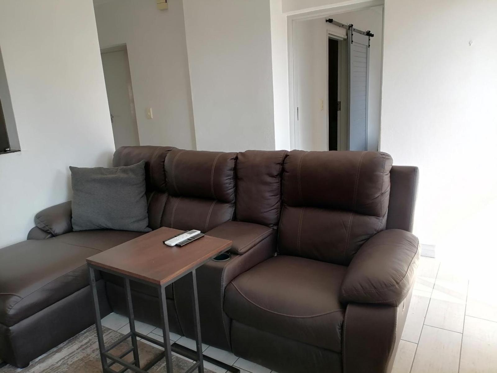 Emabheleni Executive Suites Westpoint جوهانسبورغ الغرفة الصورة
